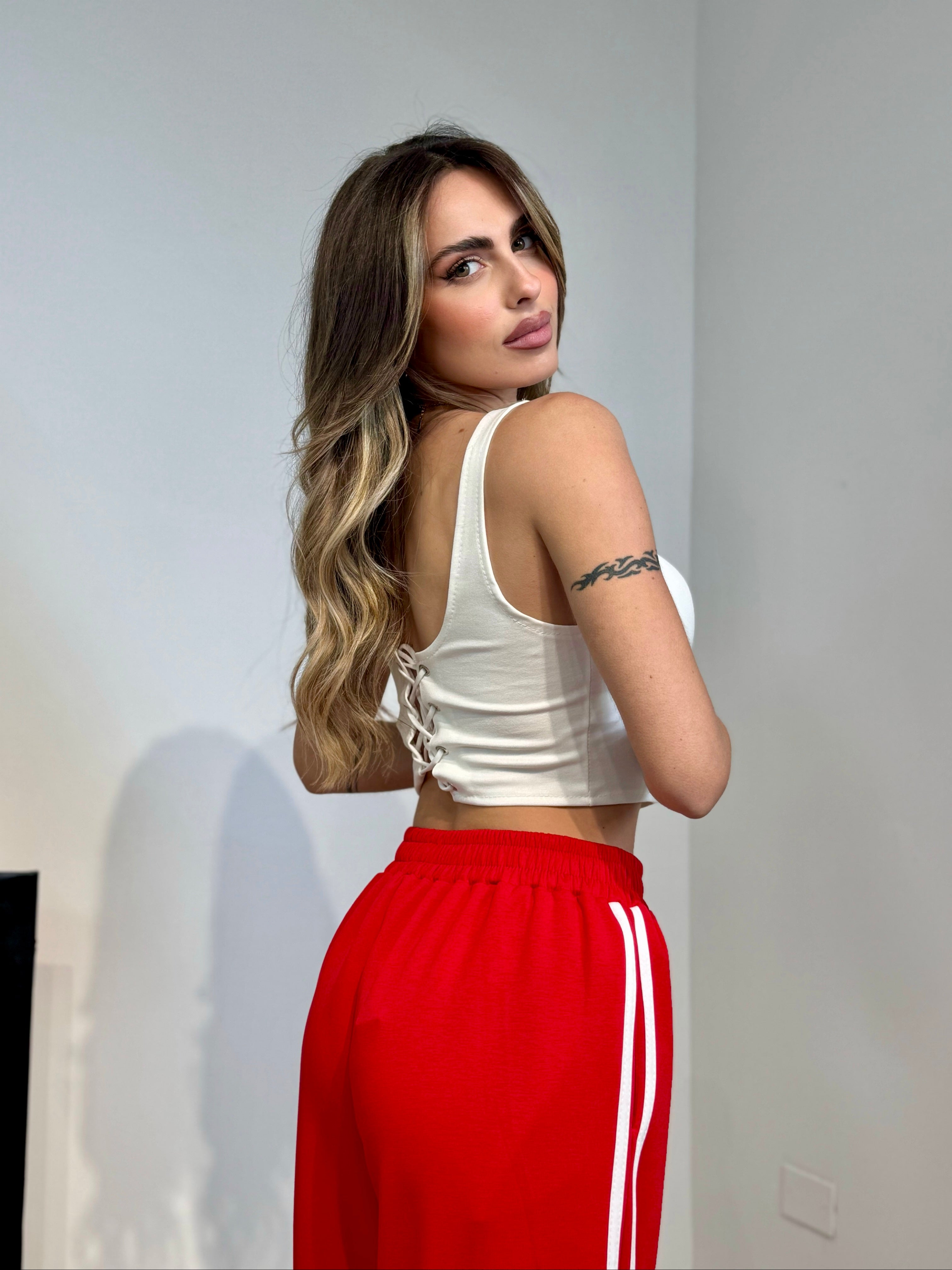 Top SARAH WHITE